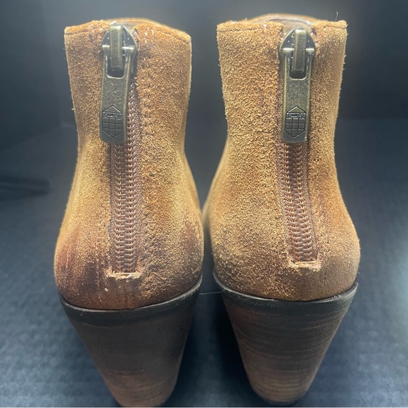 Vince Camuto Light Brown distressed suede booties 5.5M 3” heels PRICE VERY FIRM! - Picture 12 of 14